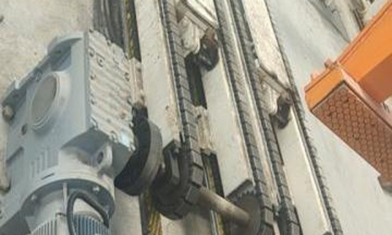 Blok kaldırma cihazı